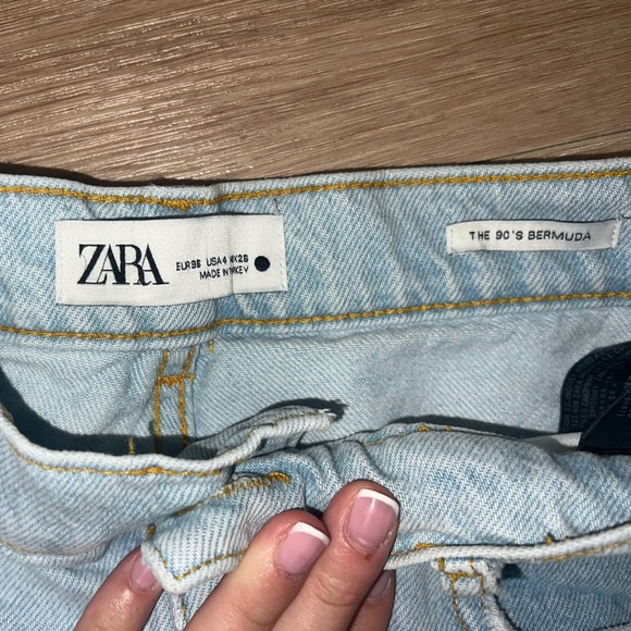 Zara shorts - Picture 3 of 3